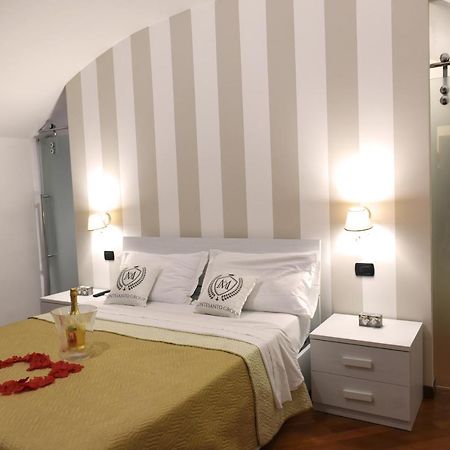 نابولي Montesantogroup Sorrento Room المظهر الخارجي الصورة