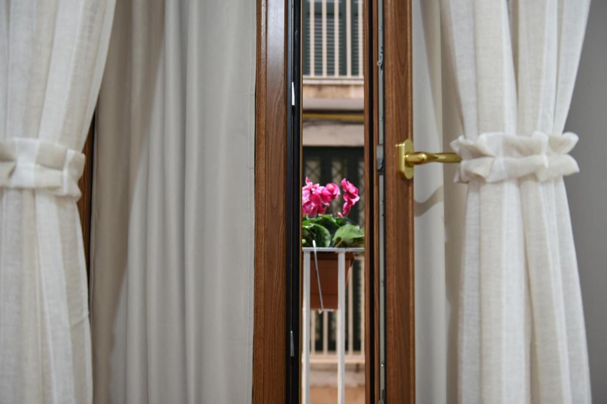 نابولي Montesantogroup Sorrento Room المظهر الخارجي الصورة