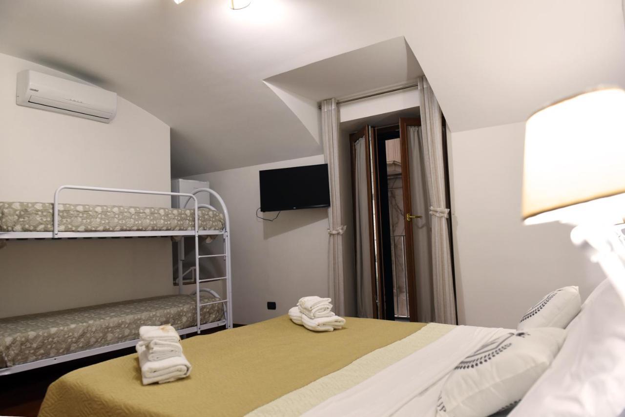 نابولي Montesantogroup Sorrento Room المظهر الخارجي الصورة